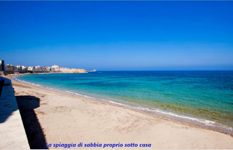 Be Mediterraneo, In Centro Sul Mare - In The Center Beach Front - 80 Mq Trapani Esterno foto
