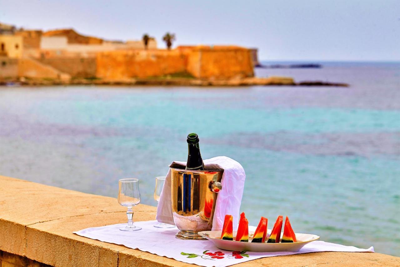 Be Mediterraneo, In Centro Sul Mare - In The Center Beach Front - 80 Mq Trapani Esterno foto